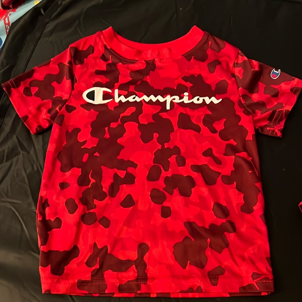 Boys champion outfit size 4t red and black